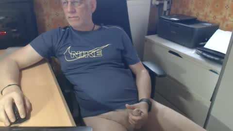 Pemue65 online show from May 15, 2026, 6:20 am