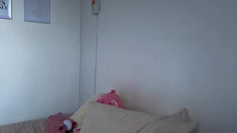 penelophe01 online show from February 15, 2026, 6:48 pm