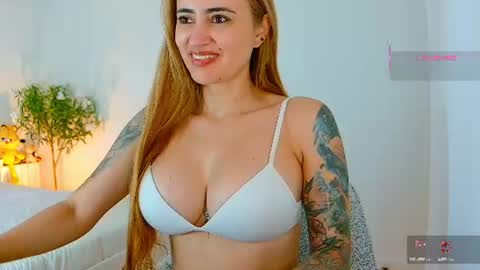 Snapshot of pennyy__ chatting on July 6, 2026, 10:45 am Hi Im Penelope better vibrations 1111 online show from July 6, 2026, 10:45 am