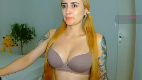 Snapshot of pennyy__ chatting on July 15, 2026, 9:31 pm Hi Im Penelope better vibrations 1111 online show from July 15, 2026, 9:31 pm
