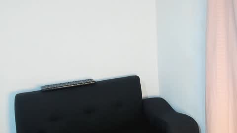   online show from February 3, 2025, 1:40 pm