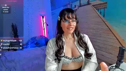 pepina_hot online show from November 13, 2025, 5:01 pm