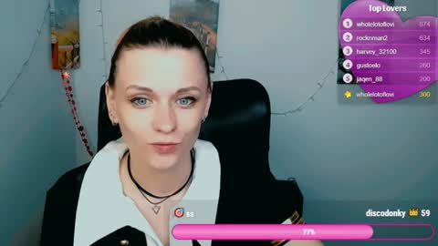 Mia online show from April 21, 2026, 7:50 pm