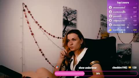 Mia online show from July 26, 2026, 6:43 am