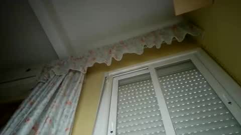 Snapshot of perales_12345 chatting on April 3, 2026, 8:12 am perales_12345 online show from April 3, 2026, 8:12 am