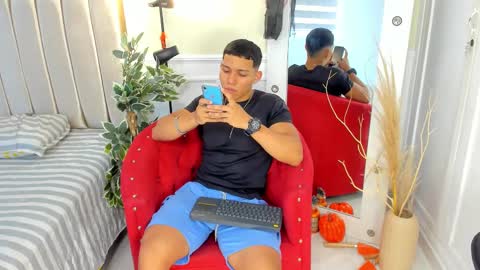 percy_god online show from October 1, 2025, 7:09 pm