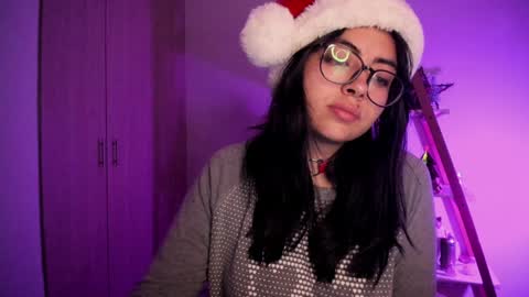 Sarah Ana Banana online show from December 13, 2024, 9:35 am