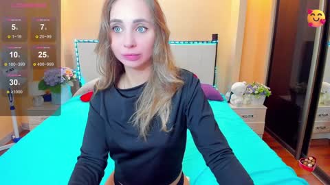 Julia online show from December 11, 2024, 6:36 am