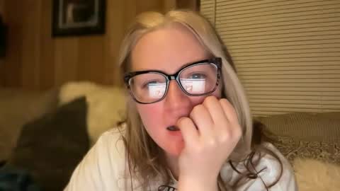 Nelly online show from December 1, 2025, 3:33 am