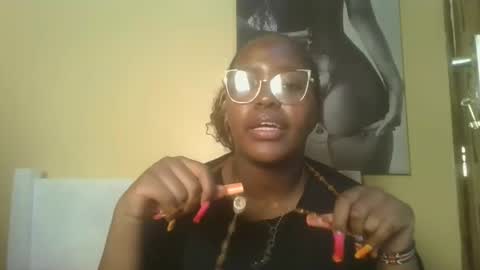 Snapshot of periwinkle20 chatting on November 14, 2025, 8:02 am Taurus online show from November 14, 2025, 8:02 am