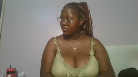 Snapshot of periwinkle20 chatting on December 14, 2025, 3:06 pm Taurus online show from December 14, 2025, 3:06 pm