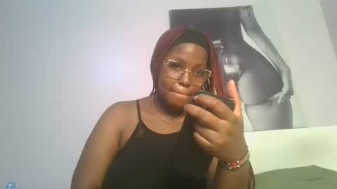 Snapshot of periwinkle20 chatting on January 7, 2026, 4:04 am Taurus online show from January 7, 2026, 4:04 am