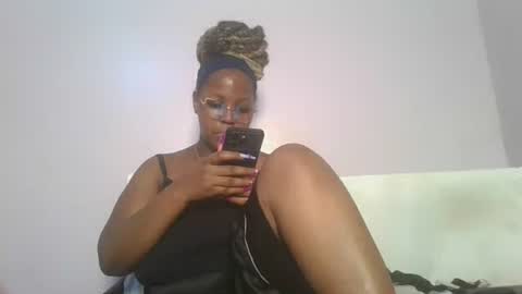 Snapshot of periwinkle20 chatting on January 12, 2026, 4:29 am Taurus online show from January 12, 2026, 4:29 am