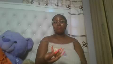 Snapshot of periwinkle20 chatting on February 12, 2026, 4:18 am Taurus online show from February 12, 2026, 4:18 am