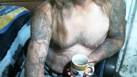 Snapshot of perkymalenipples chatting on October 14, 2025, 12:28 pm perkymalenipples online show from October 14, 2025, 12:28 pm