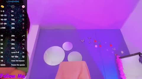 Perla online show from September 25, 2025, 9:40 pm