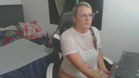 Snapshot of perlagoloza05 chatting on January 21, 2025, 12:46 am goloza online show from January 21, 2025, 12:46 am
