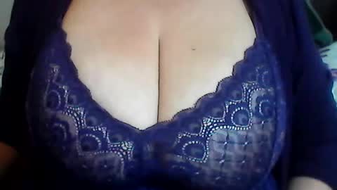 perlita070822 online show from July 30, 2026, 3:16 am
