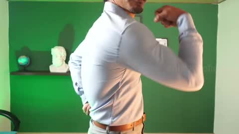 Snapshot of perseoo_88 chatting on February 14, 2025, 7:33 pm andres    online show from February 14, 2025, 7:33 pm