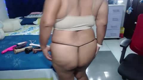 Snapshot of pervert_mommy_x chatting on March 8, 2026, 12:53 pm SAMY online show from March 8, 2026, 12:53 pm