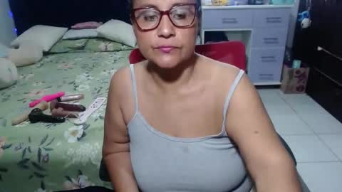 Snapshot of pervert_mommy_x chatting on March 22, 2026, 12:41 pm SAMY online show from March 22, 2026, 12:41 pm