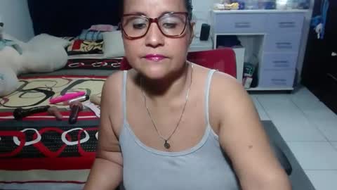 Snapshot of pervert_mommy_x chatting on April 4, 2026, 10:57 am SAMY online show from April 4, 2026, 10:57 am