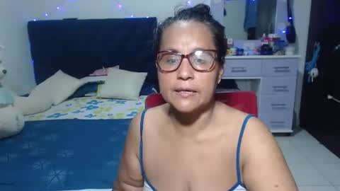 Snapshot of pervert_mommy_x chatting on April 14, 2026, 9:59 am SAMY online show from April 14, 2026, 9:59 am