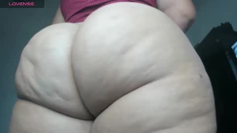 Snapshot of pervertt_mommy chatting on February 12, 2025, 4:44 pm  Alexandra  online show from February 12, 2025, 4:44 pm