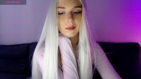 Snapshot of pervyblonde chatting on December 13, 2024, 12:28 pm Isabella online show from December 13, 2024, 12:28 pm