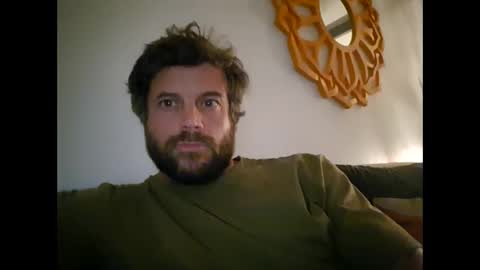 Snapshot of pete_le_meat chatting on April 28, 2026, 8:47 pm pete_le_meat online show from April 28, 2026, 8:47 pm