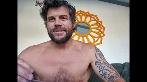 Snapshot of pete_le_meat chatting on May 11, 2026, 6:16 pm pete_le_meat online show from May 11, 2026, 6:16 pm