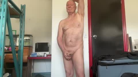 peter4443 online show from May 21, 2026, 2:46 pm