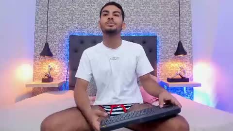Snapshot of peter_kink chatting on July 6, 2026, 7:05 pm Peter Kink online show from July 6, 2026, 7:05 pm