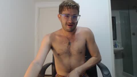 Snapshot of peter_x_annaud chatting on January 13, 2025, 10:58 am FELIPE online show from January 13, 2025, 10:58 am