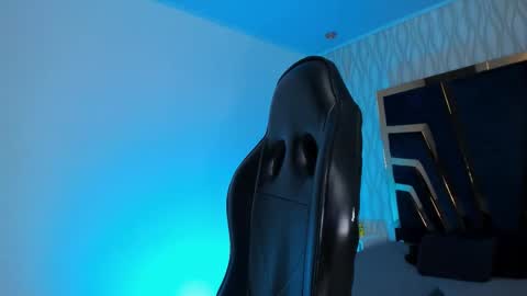 PETES EVANS new account online show from December 3, 2025, 11:25 pm