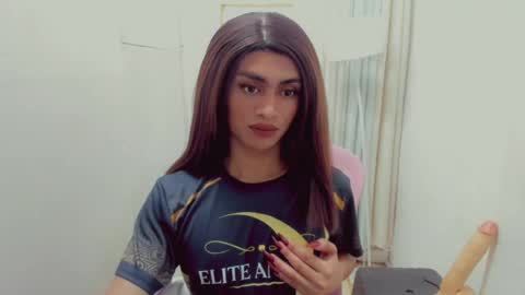 petite_barbie88 online show from July 7, 2026, 12:20 pm