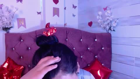 petite online show from November 23, 2025, 10:20 pm