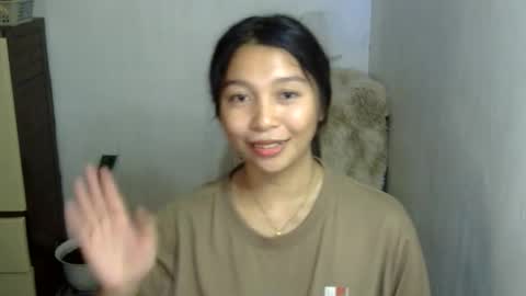 Snapshot of petite_mary69 chatting on March 17, 2026, 5:22 am petite_mary69 online show from March 17, 2026, 5:22 am