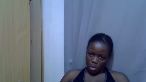 Snapshot of petite_melan chatting on September 15, 2025, 6:46 am petite_melan online show from September 15, 2025, 6:46 am