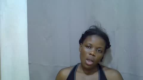 Snapshot of petite_melan chatting on September 25, 2025, 11:41 pm petite_melan online show from September 25, 2025, 11:41 pm