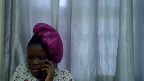 Snapshot of petite_melan chatting on October 21, 2025, 7:20 am petite_melan online show from October 21, 2025, 7:20 am