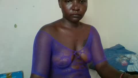 petite_shan online show from February 3, 2026, 4:21 am