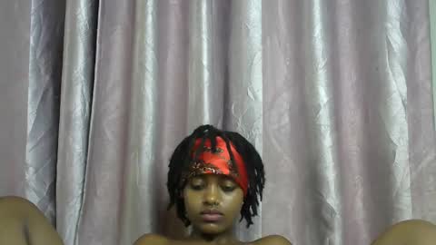 petite_star2 online show from December 16, 2025, 8:25 pm