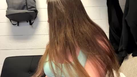 Bella online show from February 15, 2026, 9:33 pm