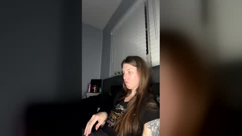 Snapshot of petiteratt chatting on May 29, 2026, 3:59 am I am very new and dont know what im doing lol online show from May 29, 2026, 3:59 am