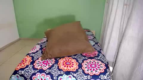 petitesammy online show from March 17, 2026, 11:02 am