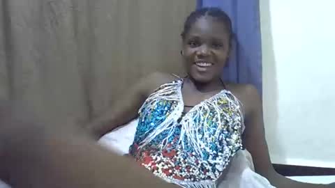 petiteslim2 online show from April 7, 2026, 7:20 am