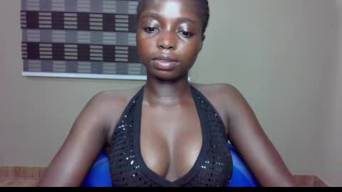 Snapshot of petitexxebony chatting on June 7, 2026, 7:50 pm petitexxebony online show from June 7, 2026, 7:50 pm