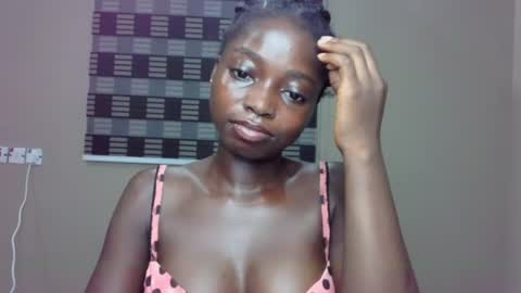 Snapshot of petitexxebony chatting on June 27, 2026, 7:30 pm petitexxebony online show from June 27, 2026, 7:30 pm