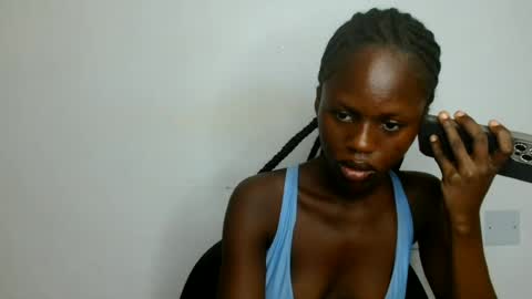 Snapshot of petitgirl88 chatting on June 19, 2026, 7:28 pm petitgirl88 online show from June 19, 2026, 7:28 pm